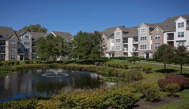 Fairfield Charles Pond At Coram — Photo 10