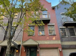 556 E 32nd St UNIT C, Chicago, IL 60616