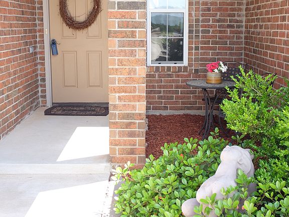 4th image of 820 Canyon Dr