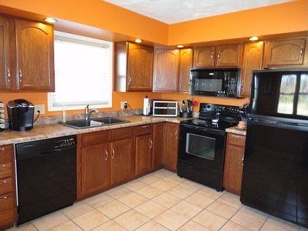 3rd image of 3002 Clifton Ct