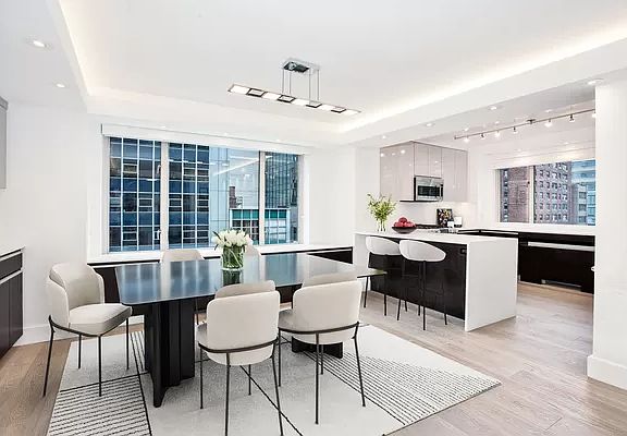 3rd image of 200 E 57th St APT 7M