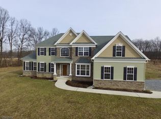 207 Heath Rd, Flemington, NJ 08822