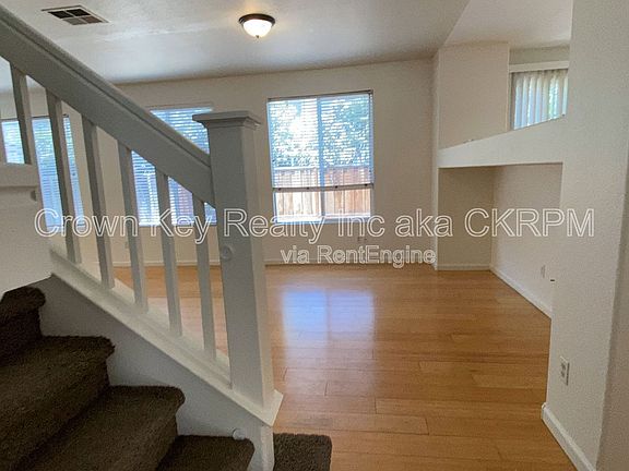 5th image of 435 Centre Court Dr