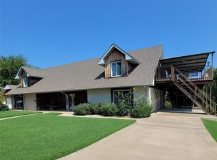 700 N Maytubby St, Kingston, OK 73439