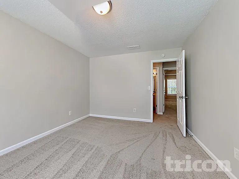 305 Nims Dr — Photo 16