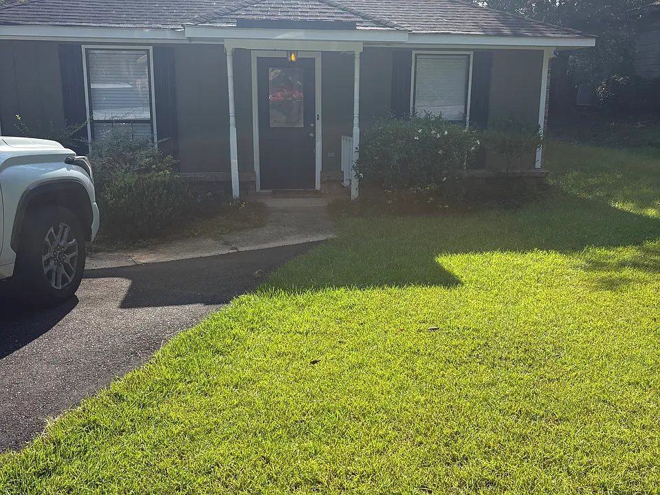909 Schaub Ave