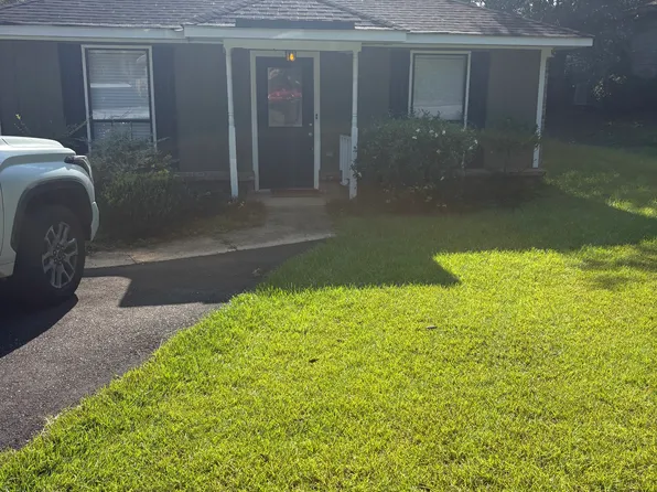 909 Schaub Ave, Mobile, AL 36609