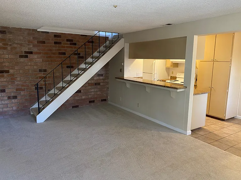 1864 Roca Ct — Photo 1
