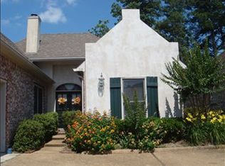 714 Versailles Dr, Ridgeland, MS 39157