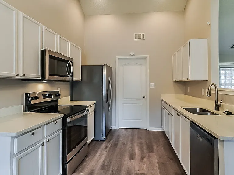 4925 Brookwood Pl — Photo 9
