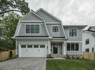 6808 31st St N, Arlington, VA 22213