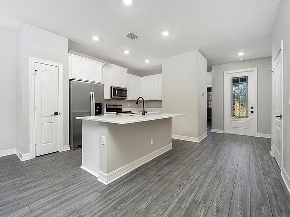 4th image of 5410 Gladness Court