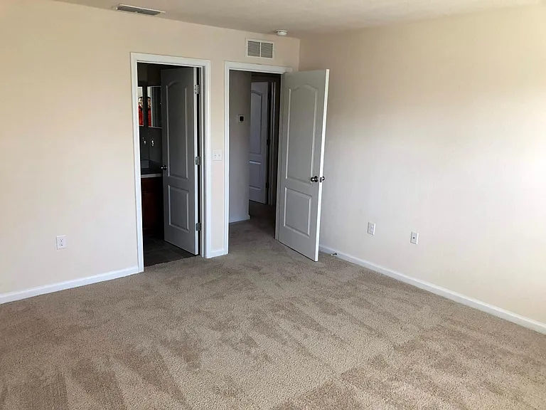733 Servia Dr — Photo 18