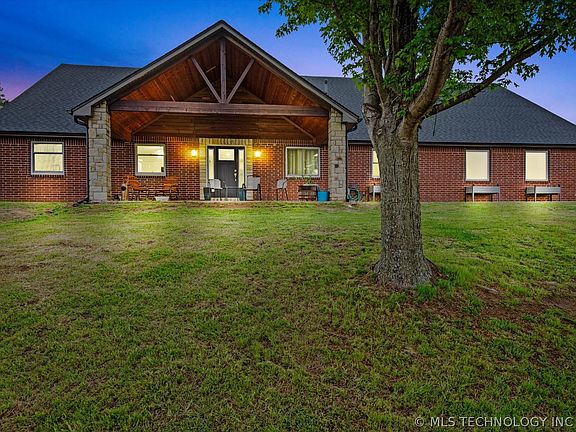 2nd image of 398350 W 4050th Ln