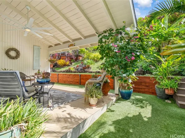 735 Hahaione St, Honolulu, HI 96825