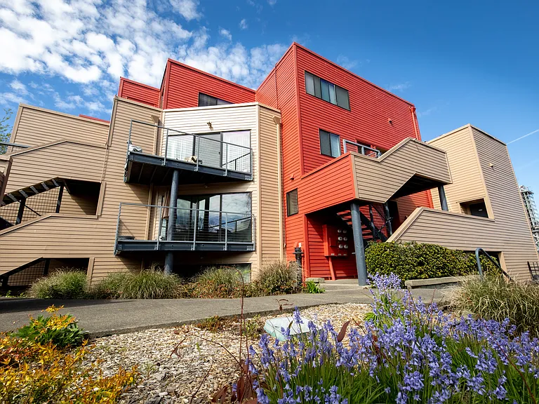 606 NW Naito Pkwy #A8 — Photo 10