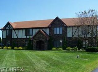 888 Pearson Cir UNIT 1, Youngstown, OH 44512
