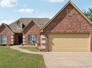 2404 Pheasant Dr, Claremore, OK 74019