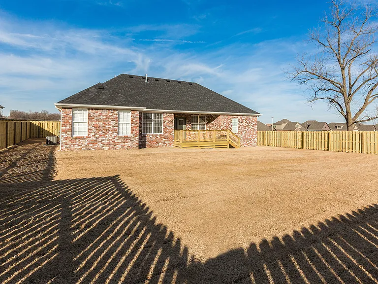 1511 Abbey Ln — Photo 15