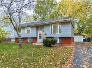 219 E Mulberry Dr, Glenwood, IL