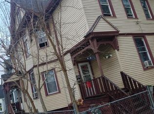 1501 W Mineral St, Milwaukee, WI 53204