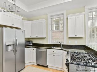 8 Bartlett Pl APT 3, Boston, MA 02113