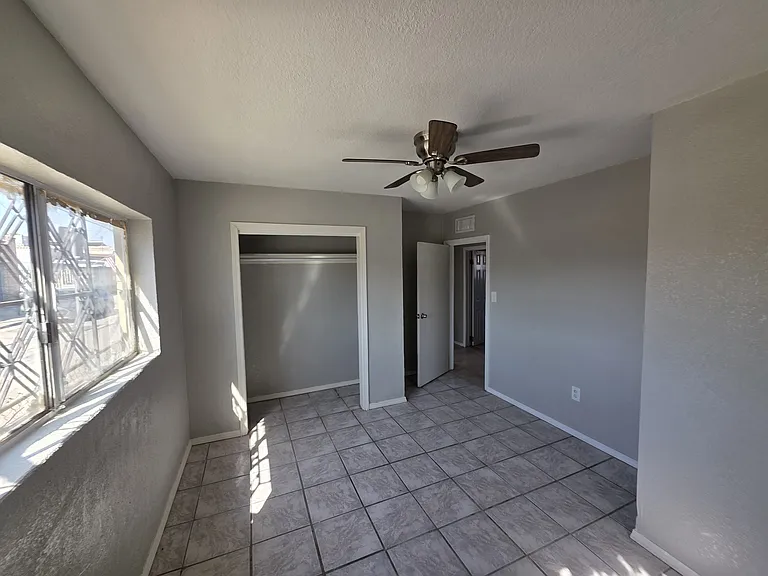 120 Heatfield St — Photo 4