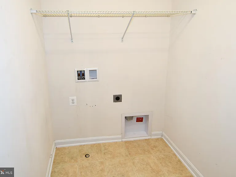 3082 American Eagle Blvd — Photo 37