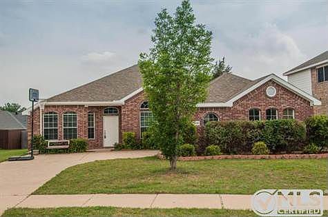 2nd image of 5818 Cynthia Dr
