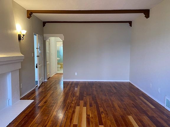4th image of 650 S Cloverdale Ave #3