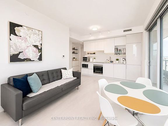 3rd image of 950 Portage Pkwy #1106