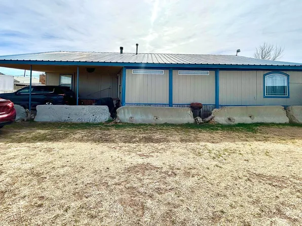 101 Gaines St, Claude, TX 79019