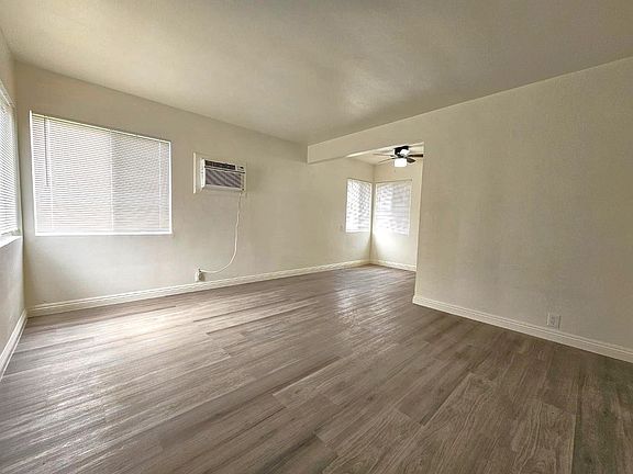 4th image of 10765 Vernon Ave APT A