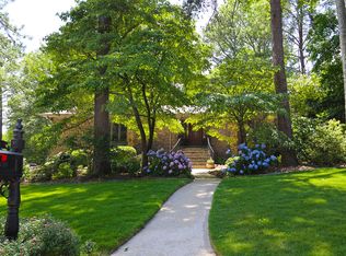 2142 Cedarbark Ln, Vestavia, AL 35216