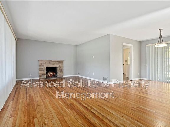 2nd image of 3931 S Olympic Way
