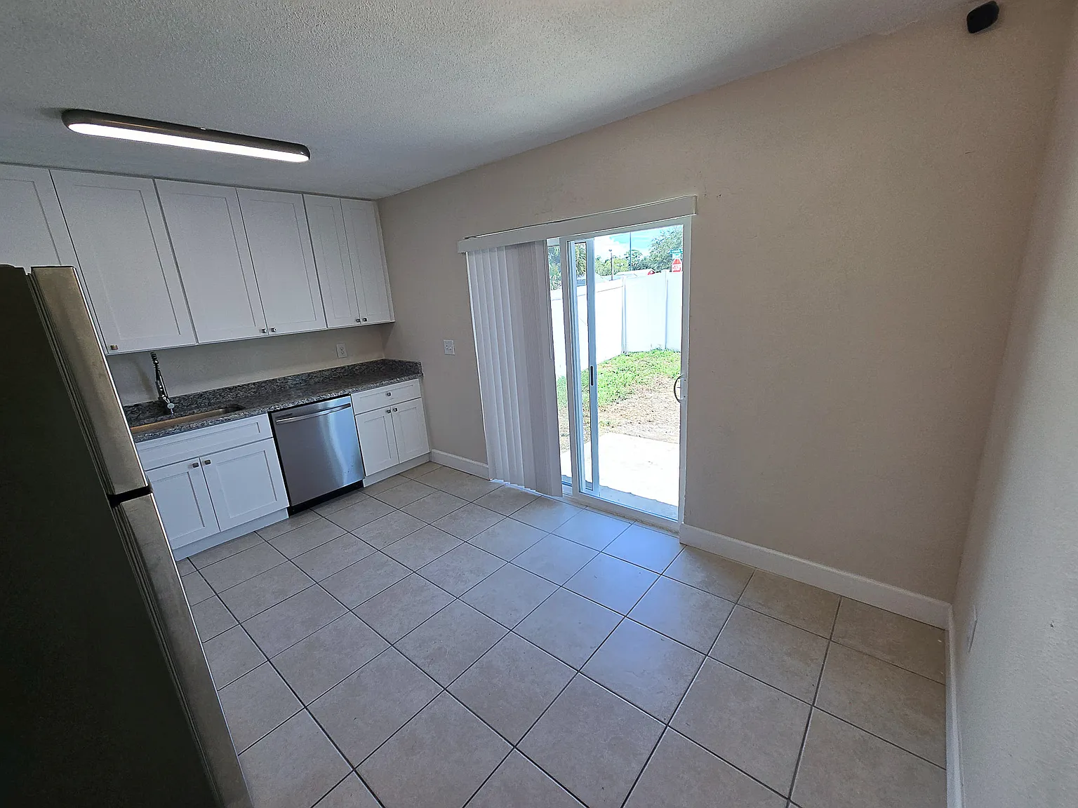 2 bed, 1.5 bath, 1070 sqft, $1,500 — Photo 3