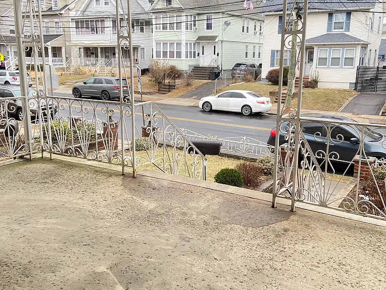 612 Magie Ave #1 — Photo 2