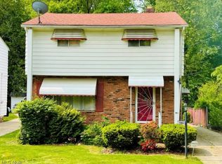 2062 Deanwood St, East Cleveland, OH