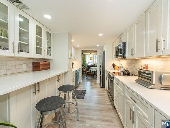 5th image of 521 Piermont Ave APT 315A