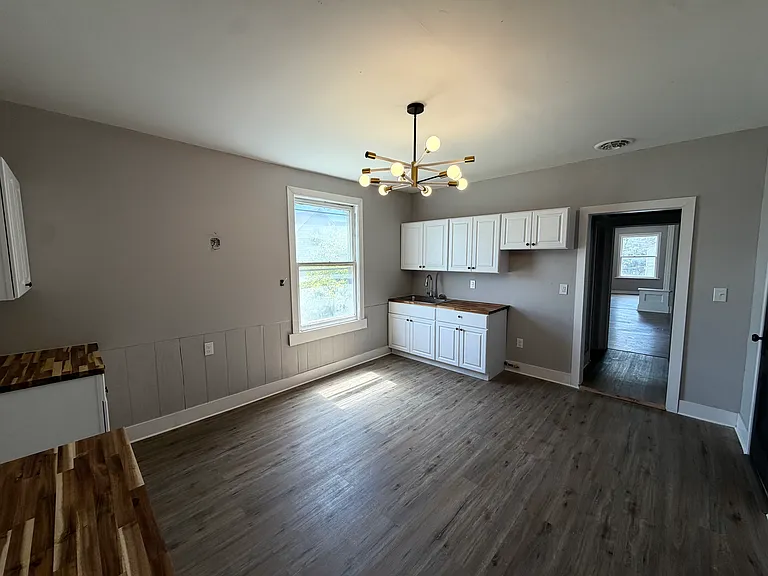 18 1/2 Kline St #2 — Photo 7