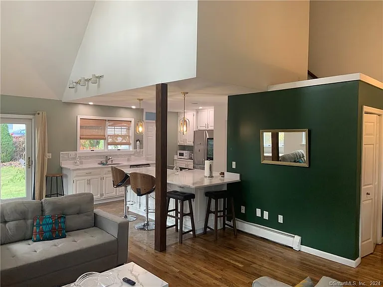 9 Beech St — Photo 3