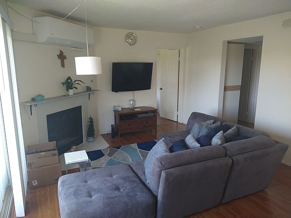 2nd image of 5064 Via Manos Unit C