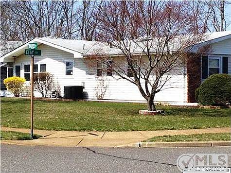 2nd image of 93 Clay Cir