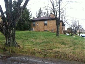 5th image of 105 Rosemont Ave