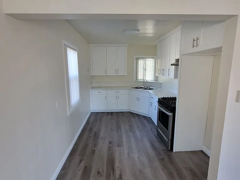 Park Verdugo Apartments — Photo 22