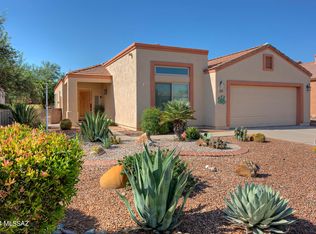 593 W Mickelson Ln, Green Valley, AZ 85614