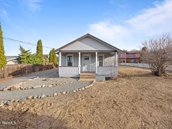 7203 Summitview Ave, Yakima, WA 98908