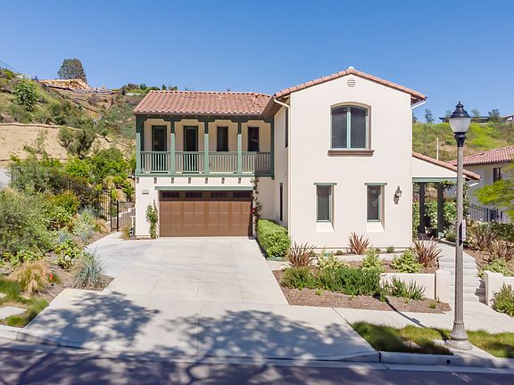 4th image of 576 Andorra Ln