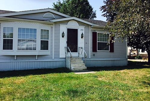 2nd image of 3740 Ravenwood