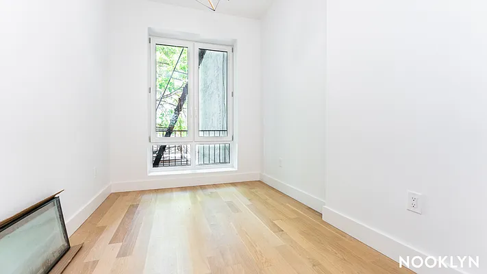 Rented by Nooklyn NYC LLC | media 29